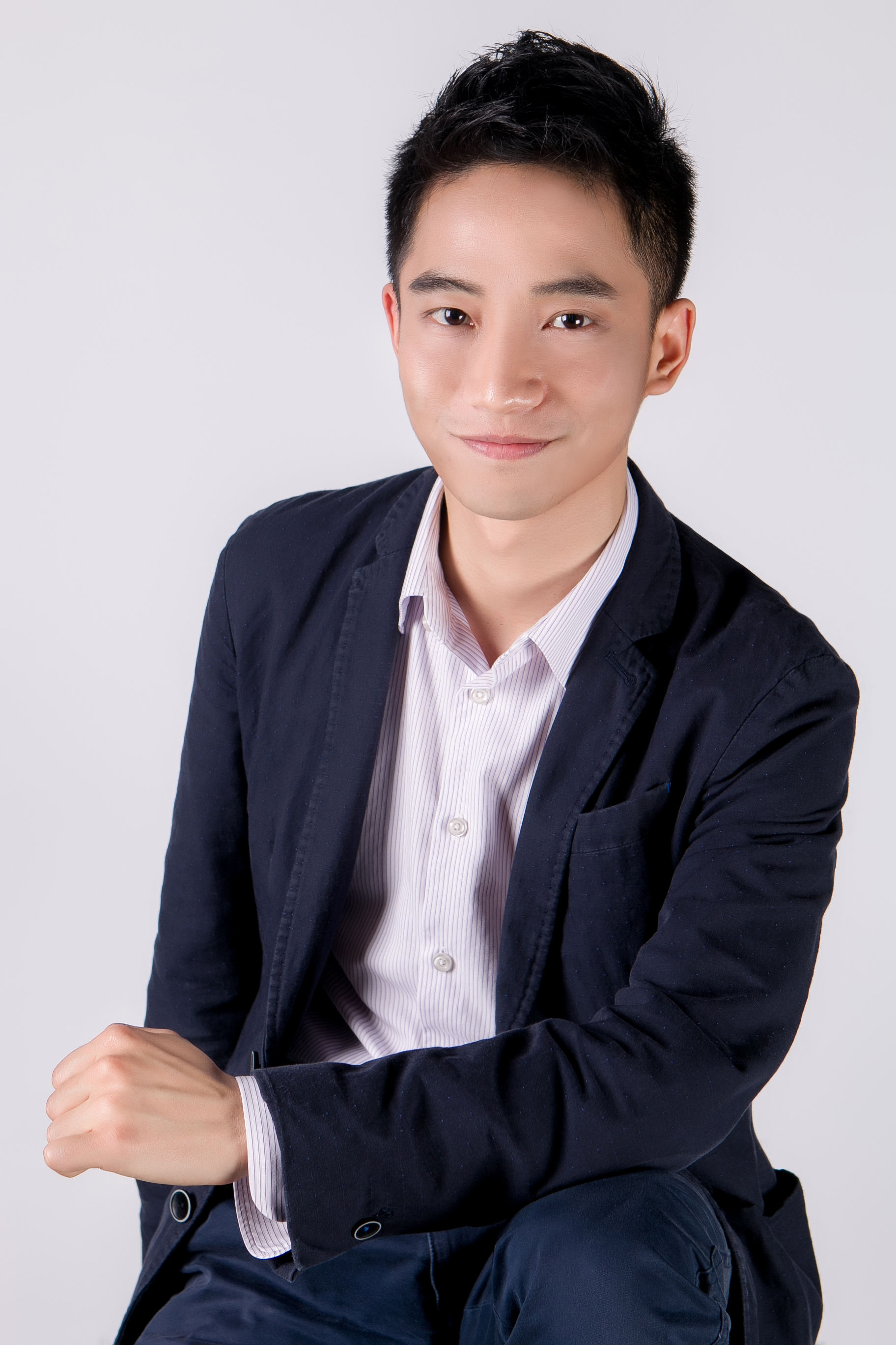 felix 德语老师;少数c2(大语言证书)持有者 资深同声翻译,央视德语